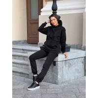Жіночий теплий костюм чорного кольору 29439