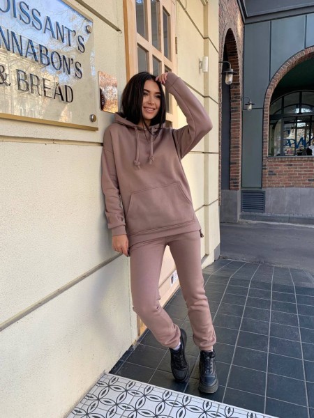 Жіночий теплий костюм кавового кольору 29442