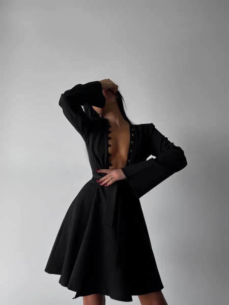 Платье мини с глубоким декольте черного цвета 29457