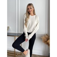 Женский свитер на затяжках молочного цвета 29548