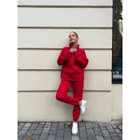 Теплий жіночий костюм червоного кольору 29611