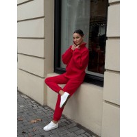 Теплий жіночий костюм червоного кольору 29611