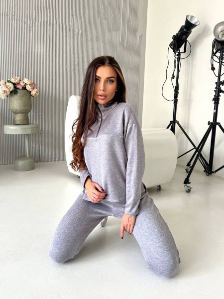 Женский теплый костюм из ангоры серого цвета 29622