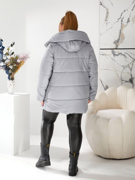Жіноча зимова куртка сiрого кольору 29652