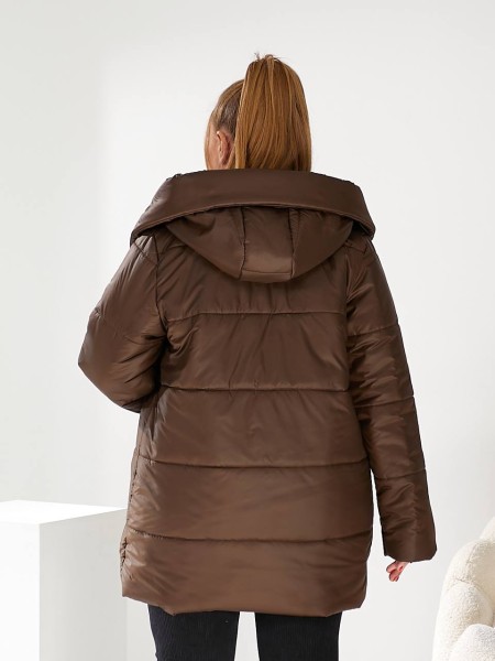 Жіноча зимова куртка коричневого кольору 29656