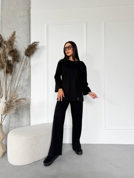 Жіночий прогулянковий костюм з теплого трикотажу чорного кольору 29703