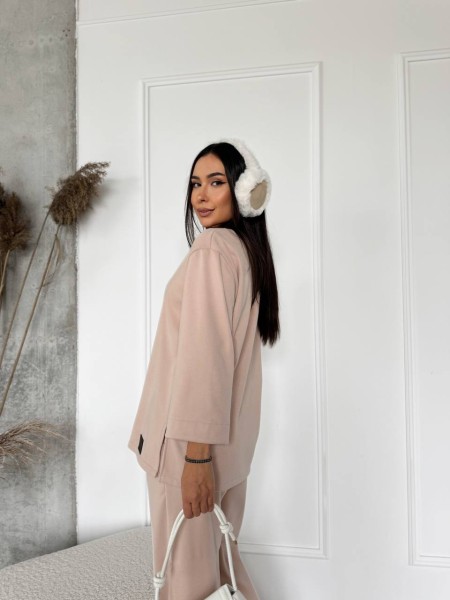 Жіночий прогулянковий костюм з теплого трикотажу молочного кольору 29704