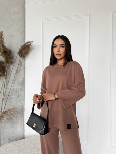 Жіночий прогулянковий костюм з теплого трикотажу бежевого кольору 29705