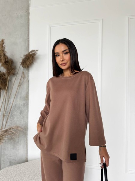 Жіночий прогулянковий костюм з теплого трикотажу бежевого кольору 29705