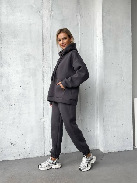 Женский спортивный костюм с капюшоном графитового цвета 29720