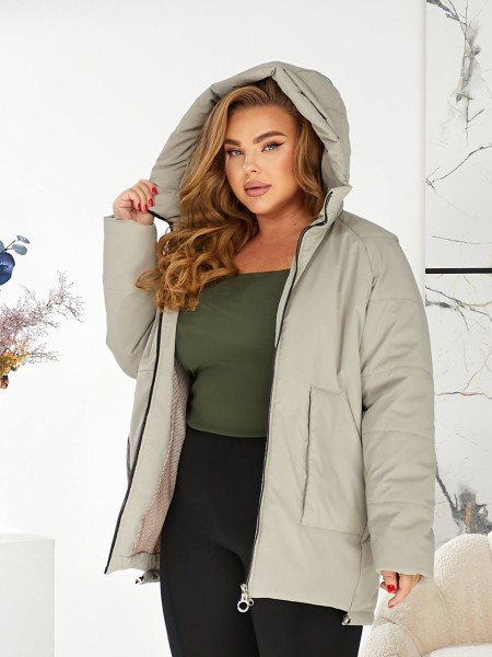 Жіноча зимова куртка з капюшоном бежевого кольору 29756